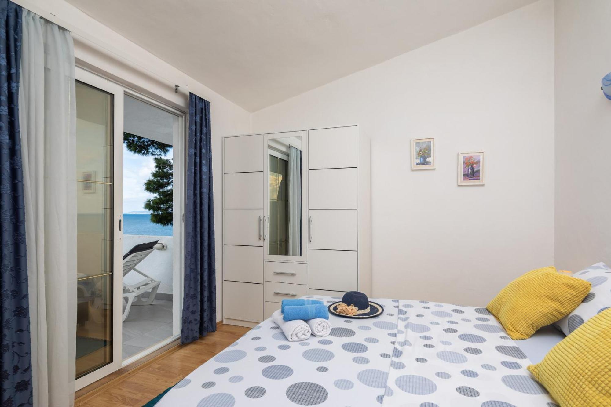 Sky Way Apartments Dugi Rat Exterior foto